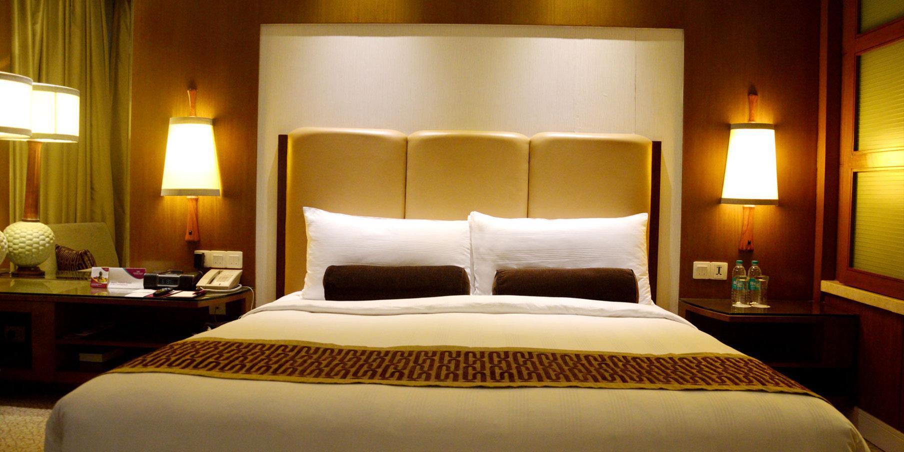 Crowne Plaza New Delhi Okhla By Ihg Hotel Eksteriør billede A bed