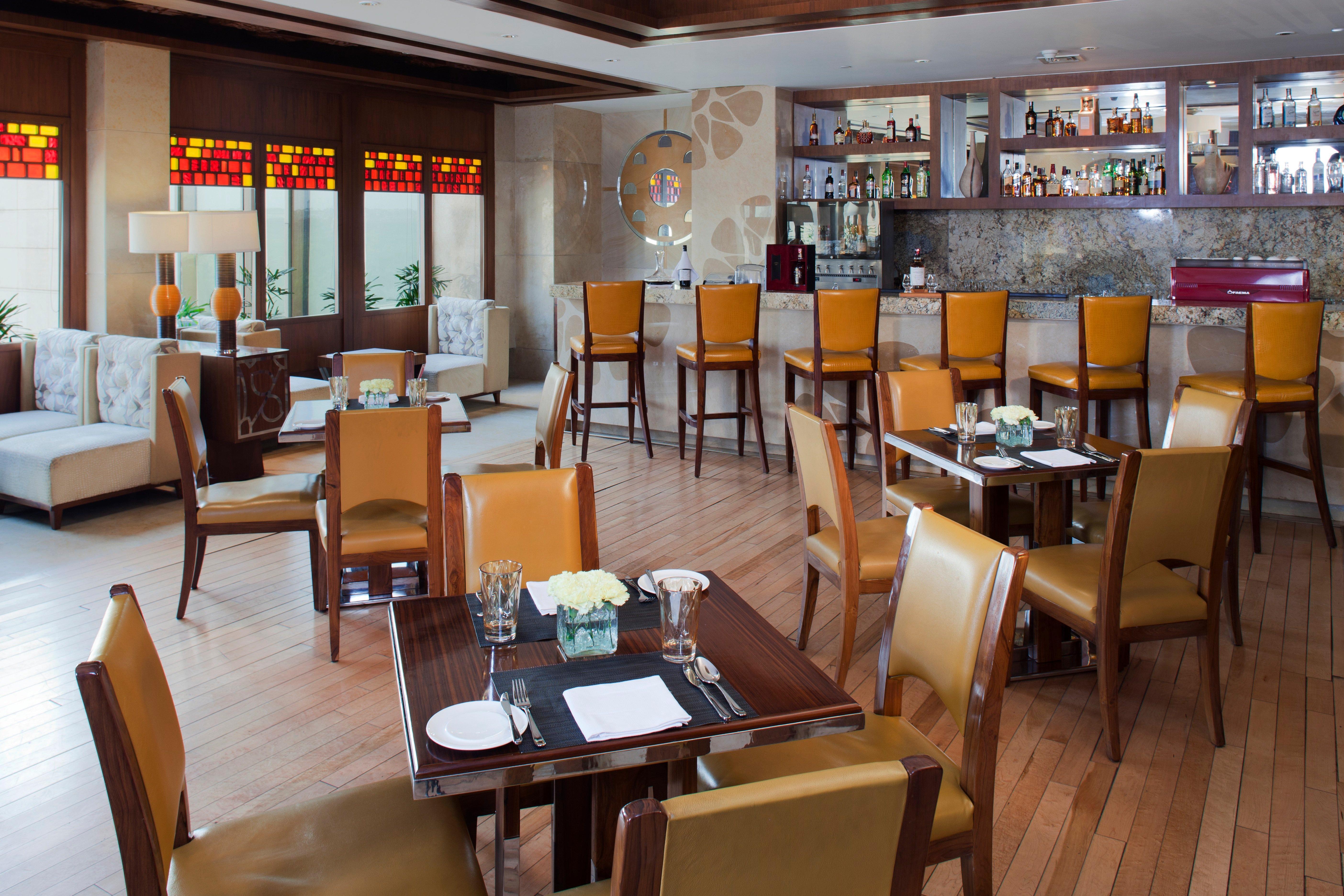 Crowne Plaza New Delhi Okhla By Ihg Hotel Eksteriør billede The Bar