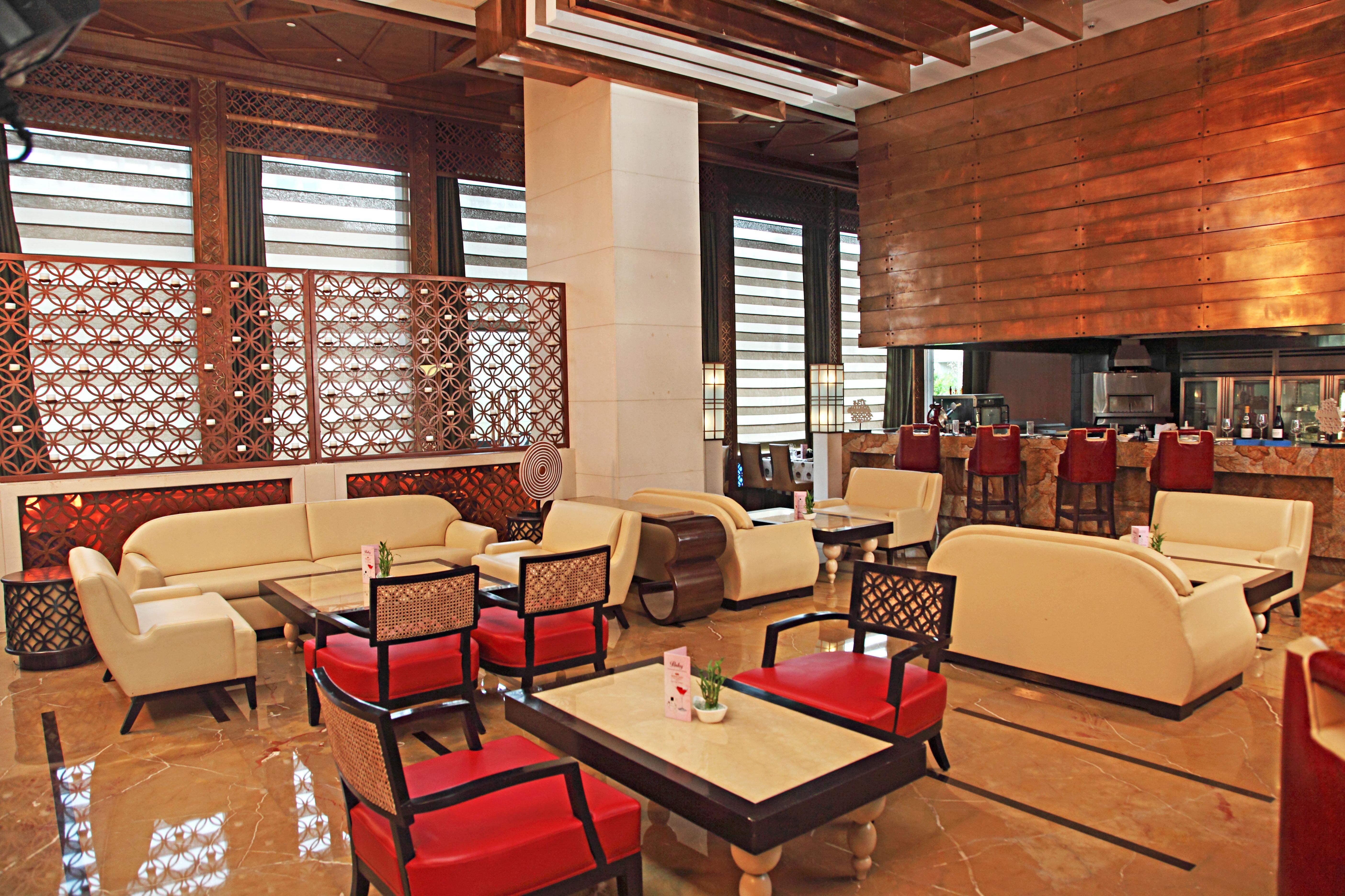 Crowne Plaza New Delhi Okhla By Ihg Hotel Eksteriør billede The lobby