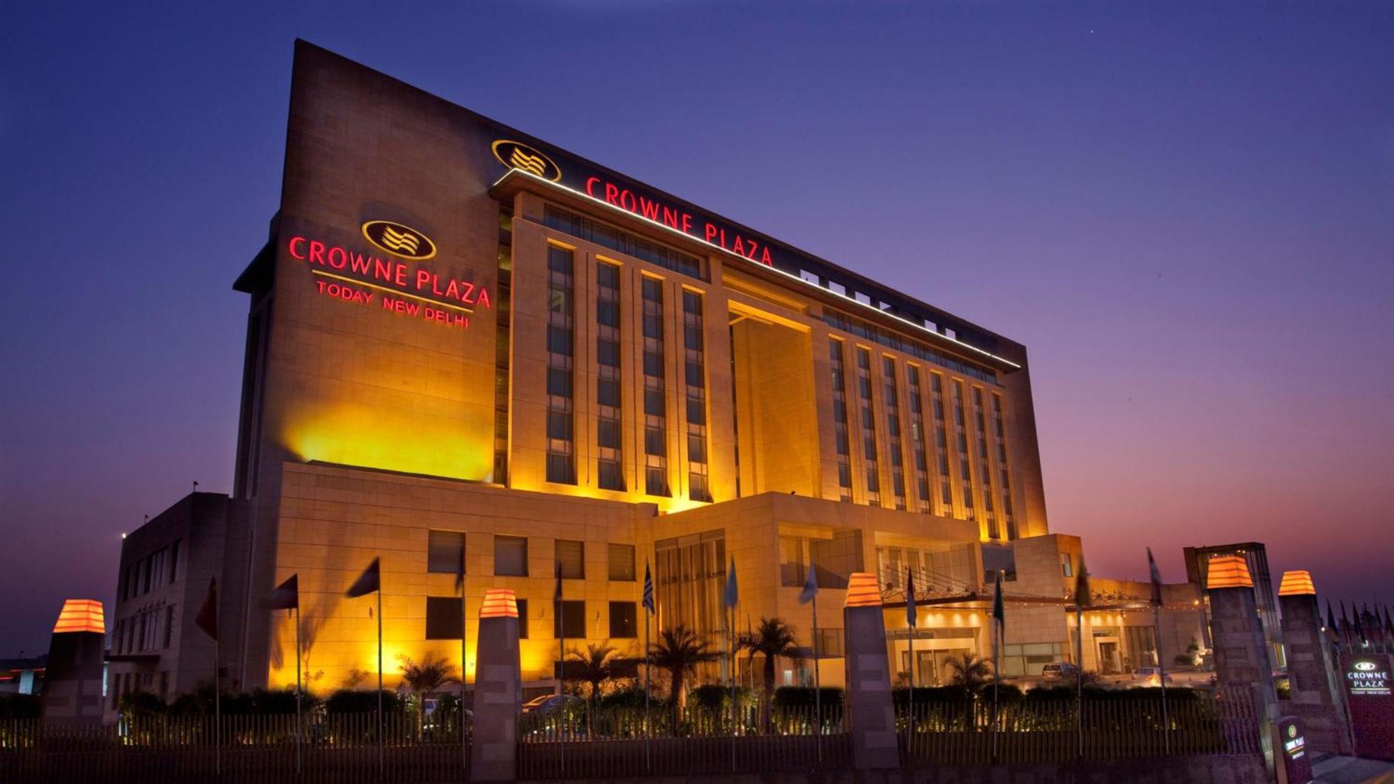 Crowne Plaza New Delhi Okhla By Ihg Hotel Eksteriør billede Crowne Plaza Hotel, New Delhi