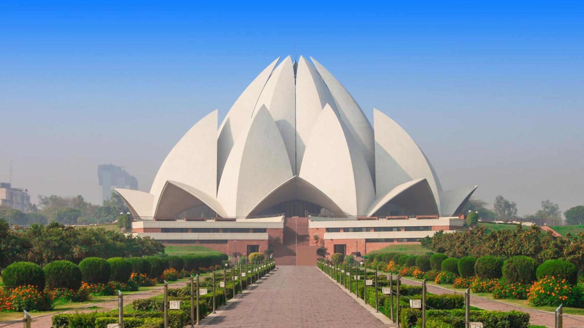 Crowne Plaza New Delhi Okhla By Ihg Hotel Eksteriør billede The Lotus Temple in Delhi